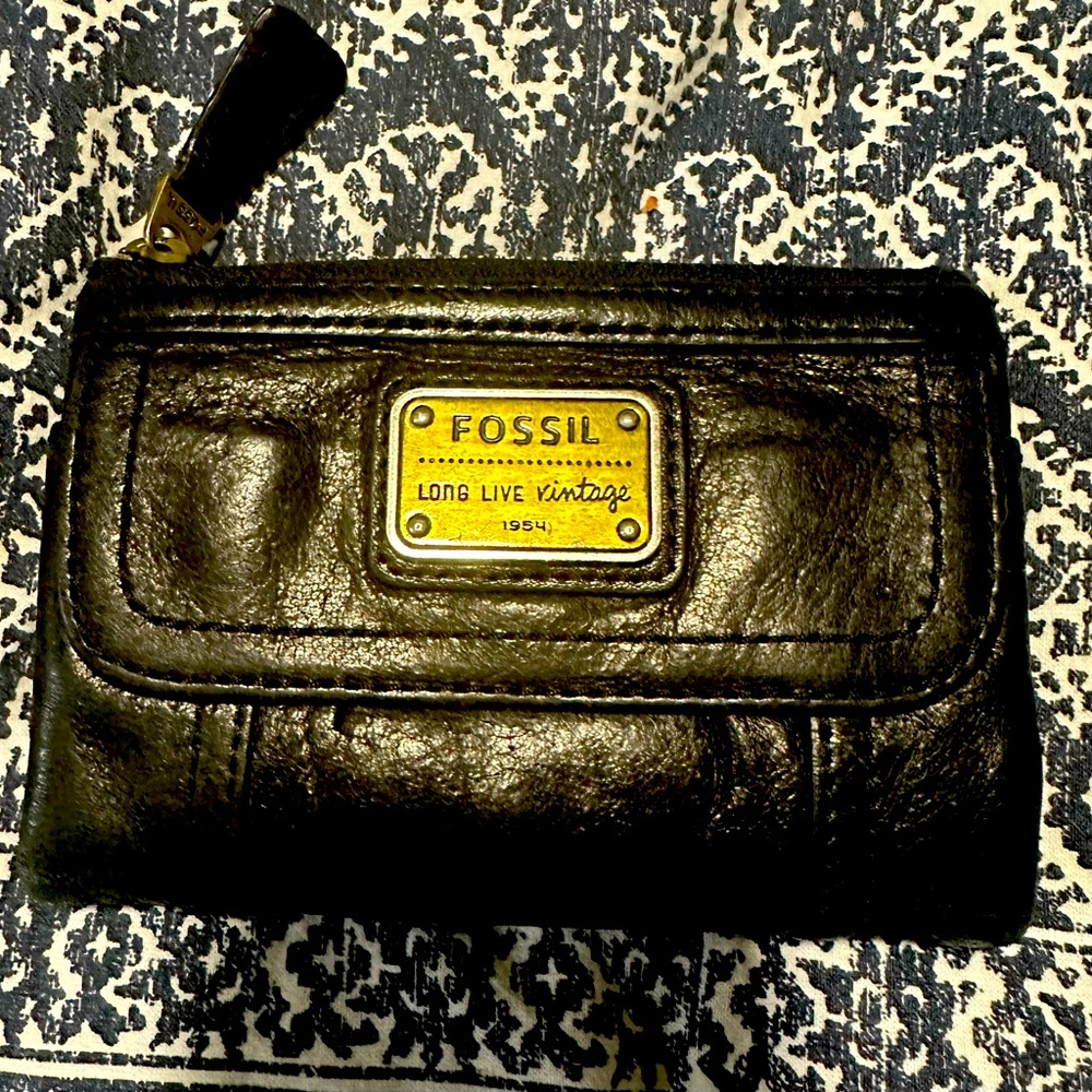 Fossil black leather women’s wallet